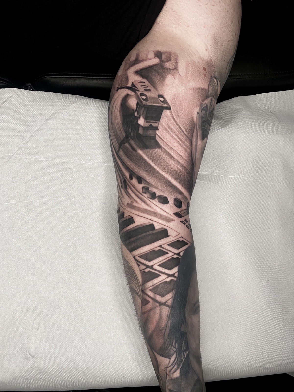 Tatuaggio Pietro Gasperoni Black Swan Tattoo Rimini
