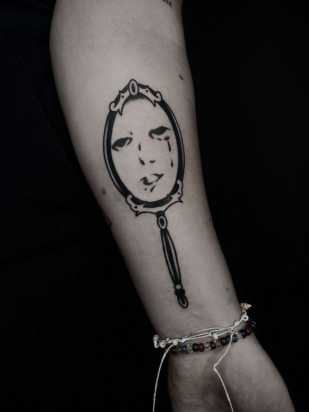 Tatuaggio Nik Frenk Black Swan Tattoo Rimini