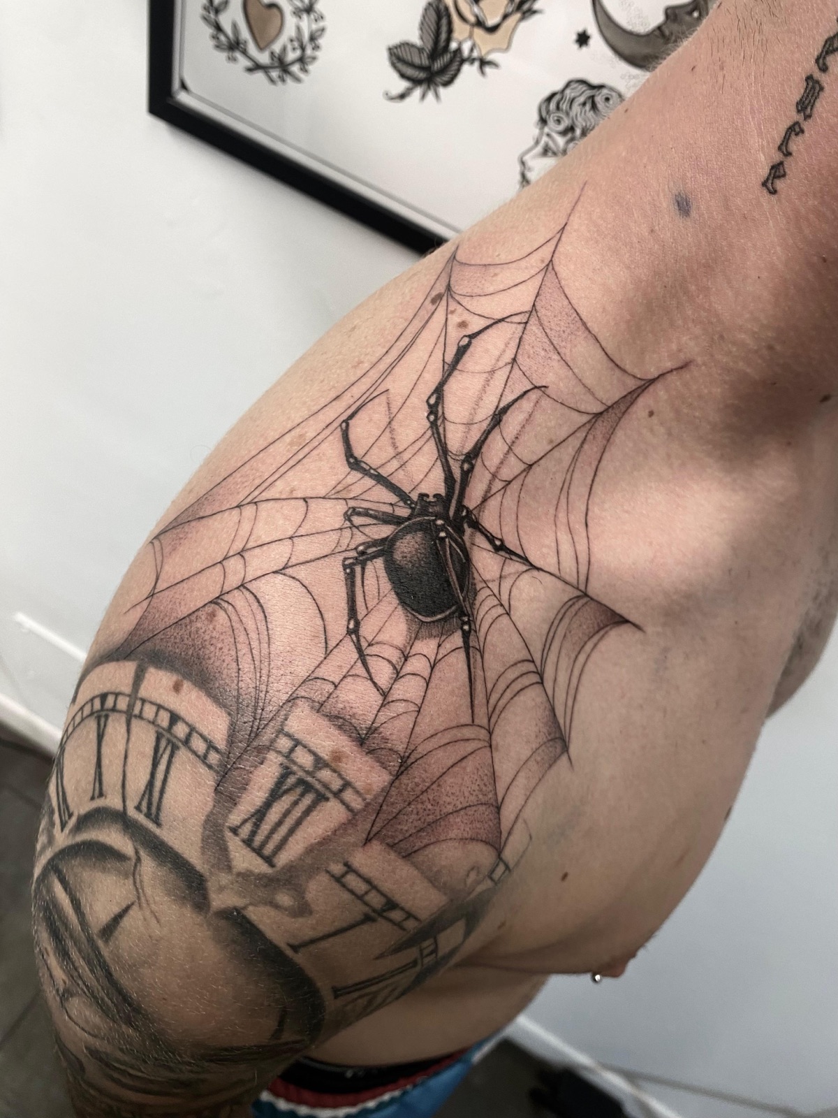 Tatuaggio Pietro Gasperoni Black Swan Tattoo Rimini